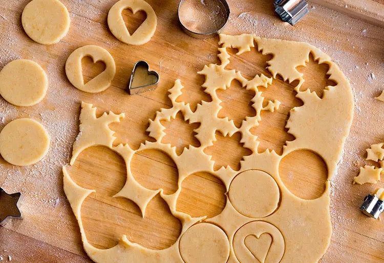 Conjunto 12 corta massas variados - Patisse